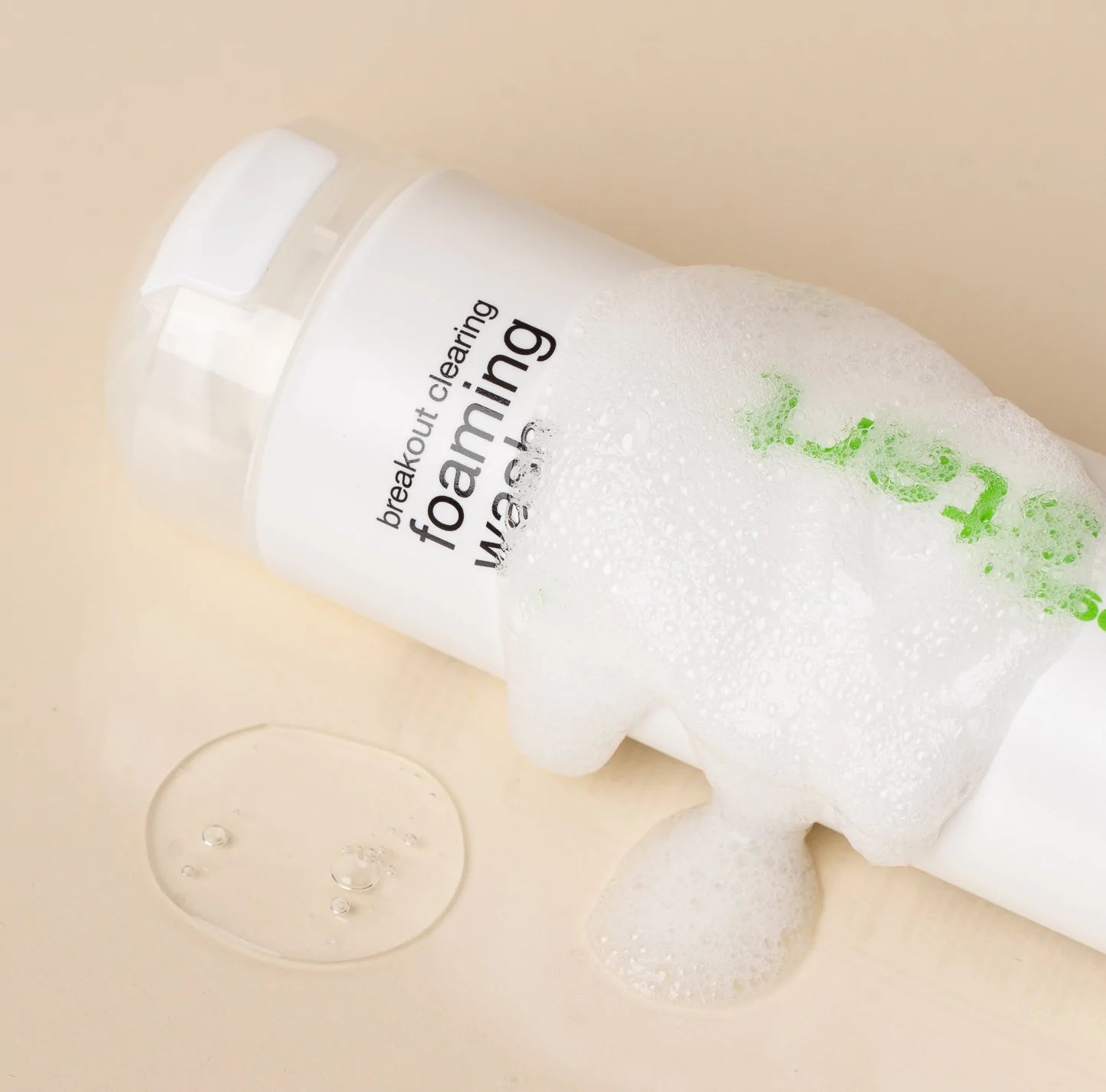 Breakout Clearing Foaming Wash